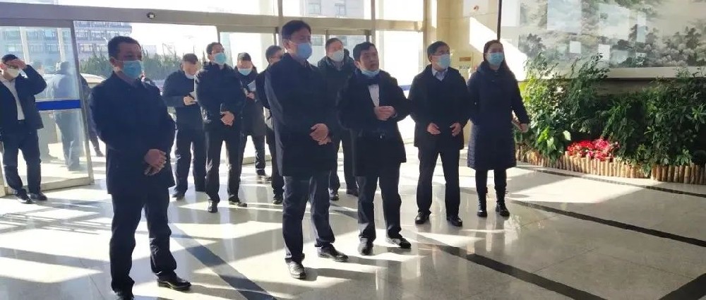 煙臺(tái)市副市長(zhǎng)、市公安局局長(zhǎng)趙峰一行蒞臨華鼎偉業(yè)調(diào)研慰問(wèn)