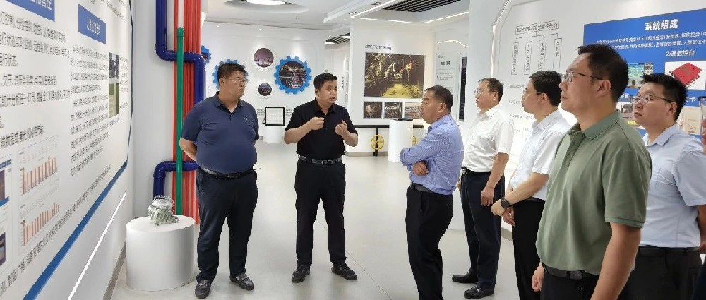 省派駐煙駐村第一書記和工作隊(duì)工作專班蒞臨華鼎偉業(yè)參觀調(diào)研